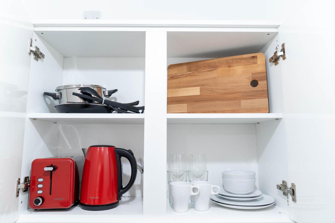 Sky One Bedroom Modern 4 Бирмингем